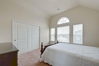 Building Photo - 15023 Russet Bend Ln