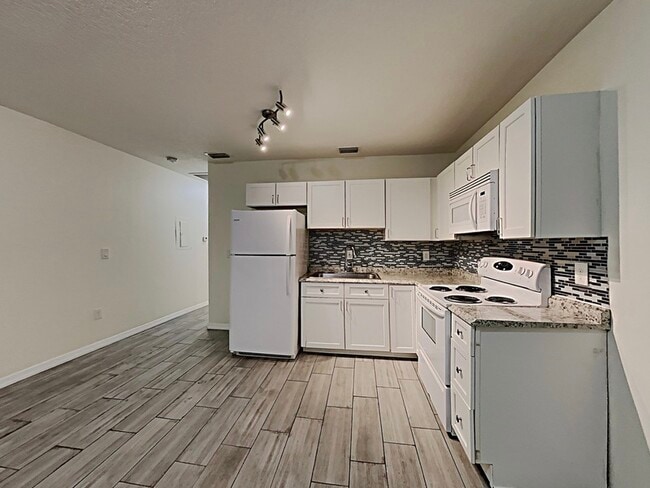 Foto del edificio - 613 E 2nd St