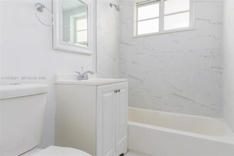 Building Photo - 6913 Rue Vendome