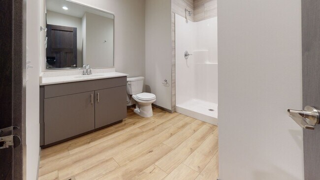 Foto del edificio - 718 13th Ave SE