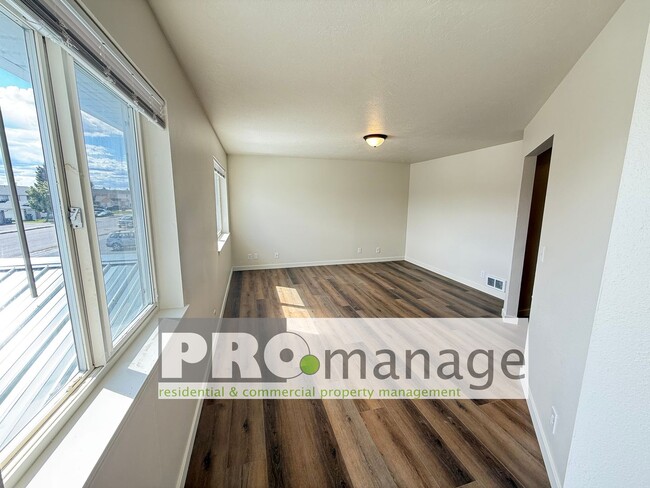 Building Photo - 2137 Stace St