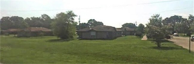 Foto del edificio - 771 Deforest Brown Ln