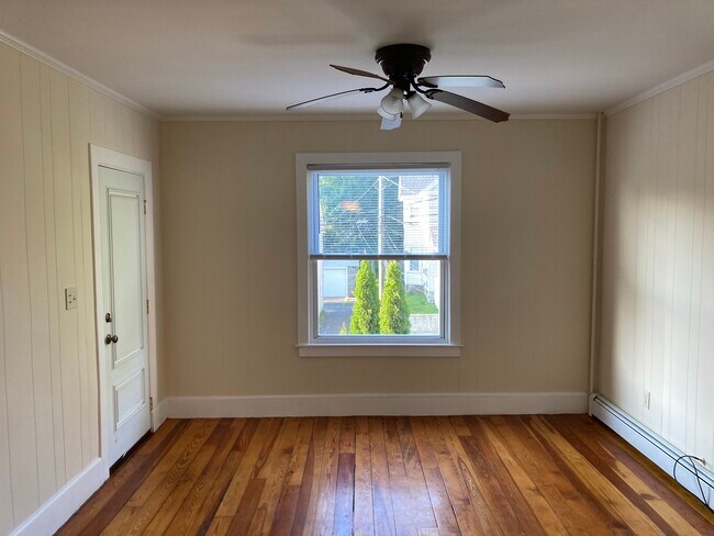 Foto del edificio - 1391 Worcester St
