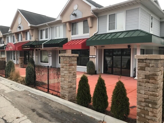 Outside Patio - 125 E Zeller St