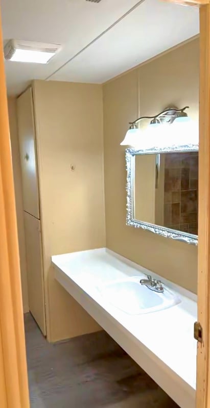 Building Photo - 6345 N Dona Ana Rd