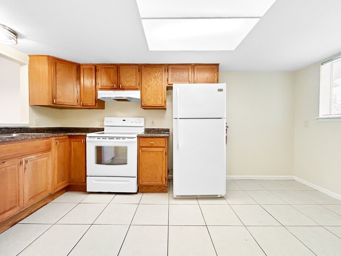 Foto del edificio - 6336 Newtown Cir