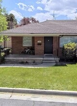 Building Photo - 2320 E Lambourne Ave