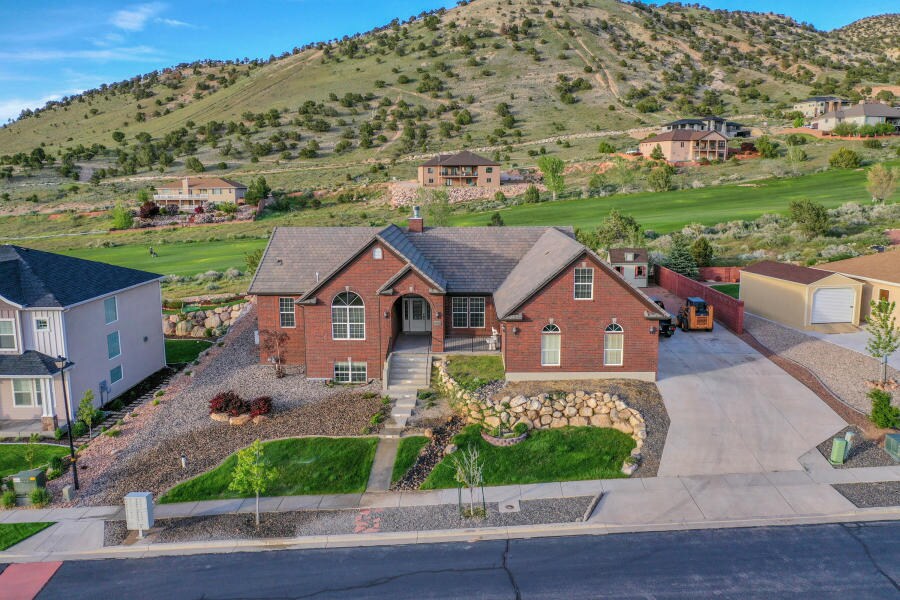 Primary Photo - 455 E Hillview Dr