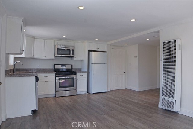 Foto del edificio - 466 Camulos St