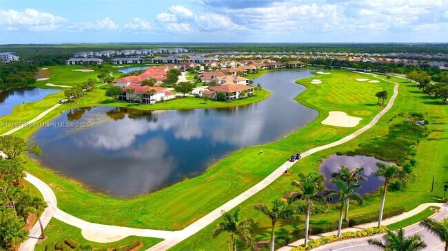 Foto del edificio - 14211 Heritage Landing Blvd