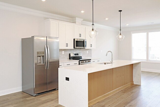 Foto del edificio - Live in the Desirable Western Albemarle School District