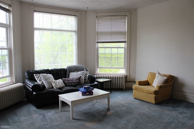 Building Photo - 7 br, 2 bath Apartment - 826 Tappan Ave D