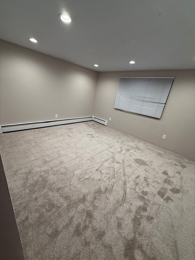 Building Photo - 1 Charleston Ave