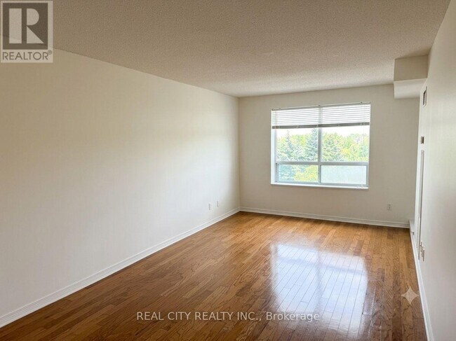 Building Photo - 11 Oneida Crescent