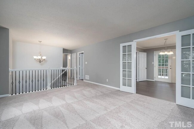 Formal living room - 1328 Falkirk Ct