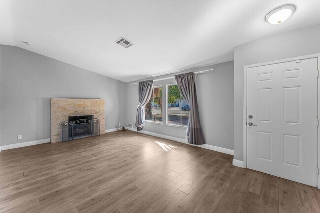 Foto del edificio - Welcome to your future home in the heart of Las Vegas!