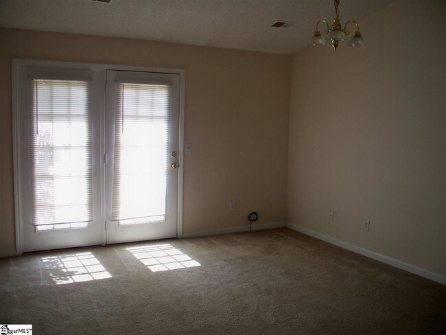 Foto del edificio - 3 Gaffney Ct