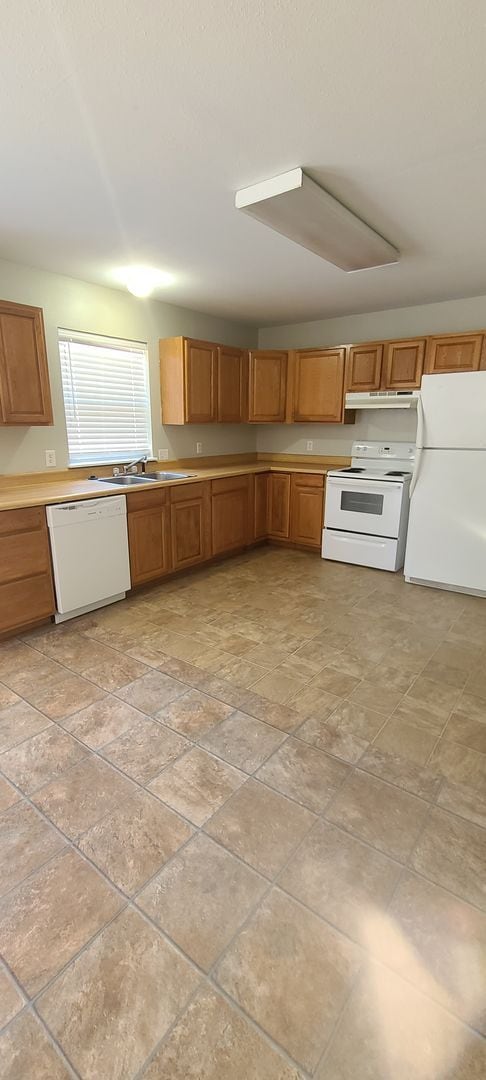 Building Photo - Cute 3 Bedroom Home!