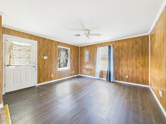 Foto del edificio - 125 Sternberg Dr