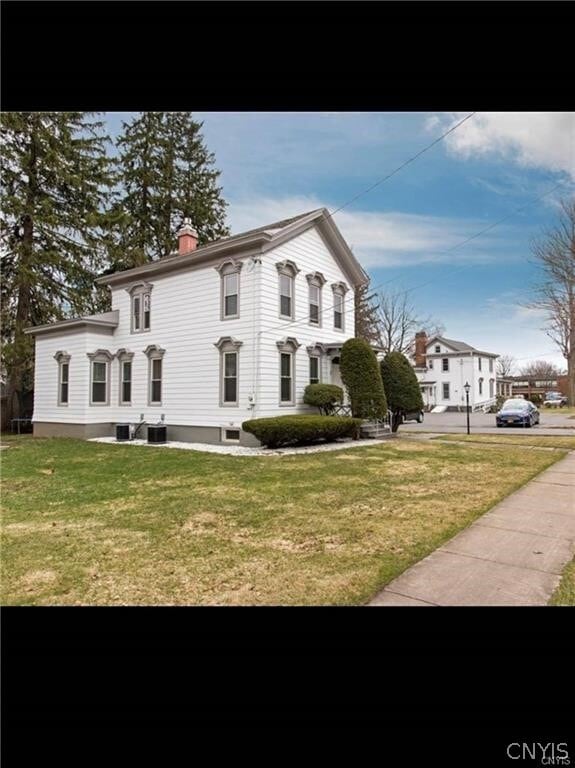 Building Photo - 2 Sanger Ave