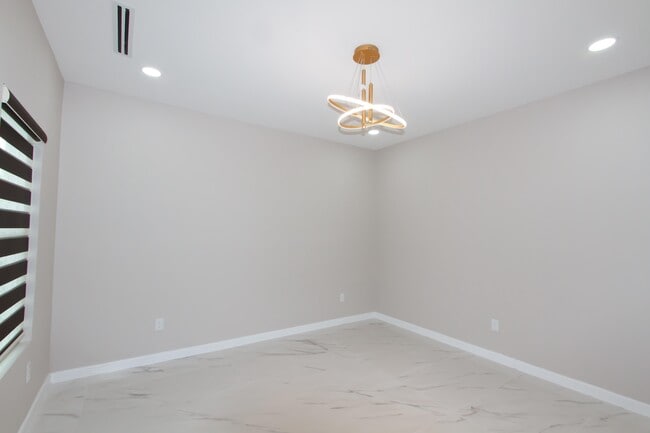 Foto del edificio - 2703 Harmony St