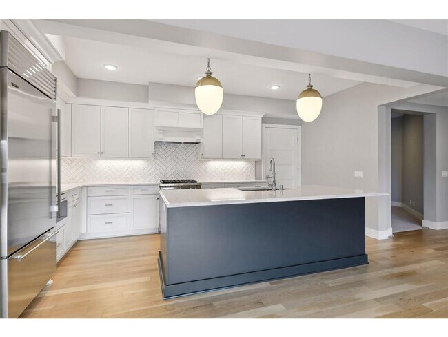 Building Photo - 222 Ferndale Rd S