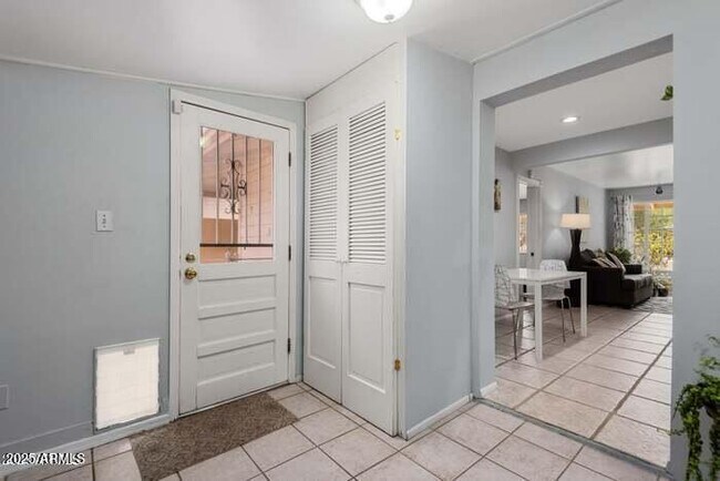 Foto del edificio - 8216 N 9th St