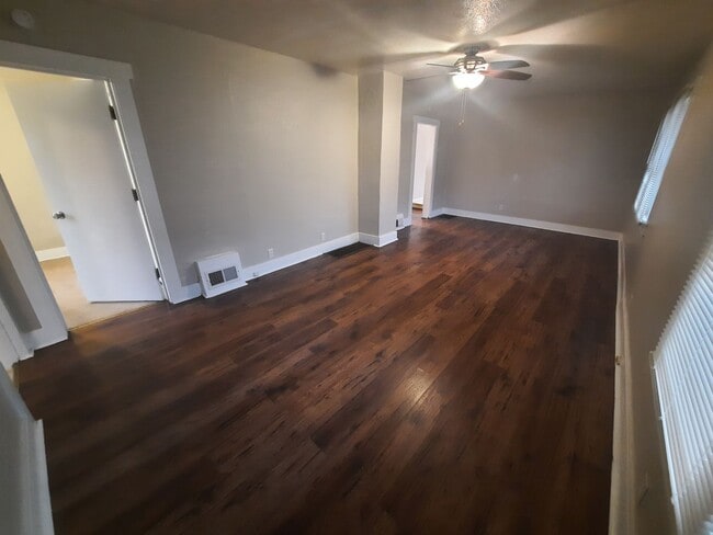 Building Photo - Two Bedroom, One Bathroom Home with fenced yard and shed