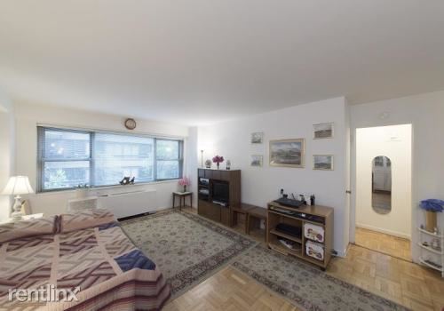 Foto del edificio - 307 E 49th St