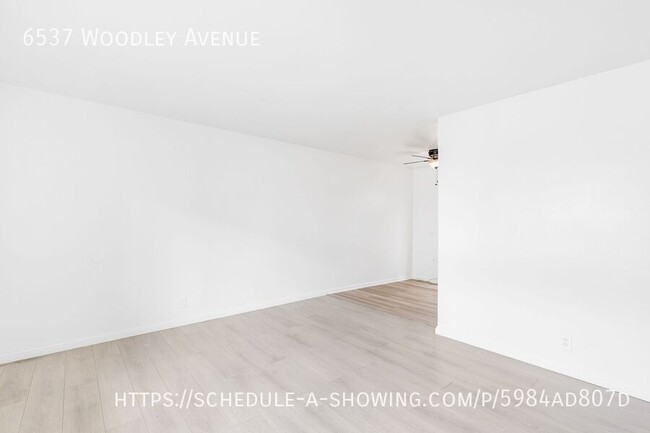 Foto del edificio - 6537 Woodley Ave