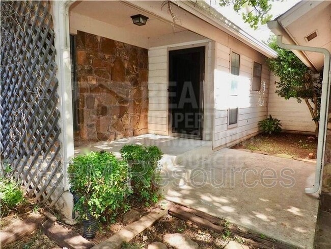 Photo - 723 Rimrock Rd House