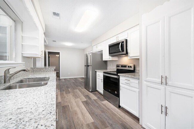 Building Photo - 5618 Bridgegate Dr