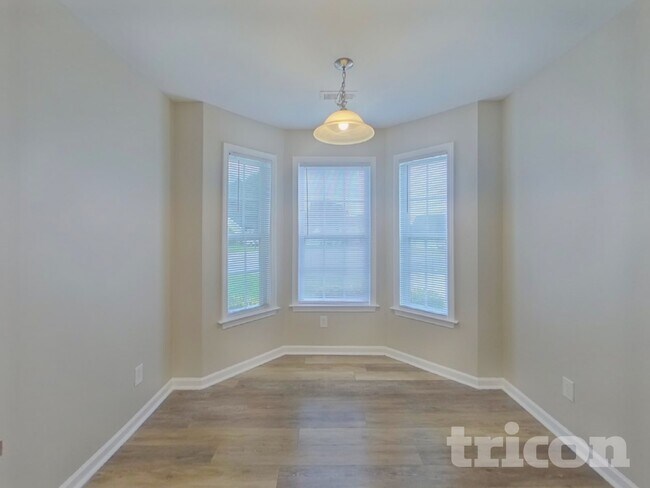 Building Photo - 105 Arden Ct