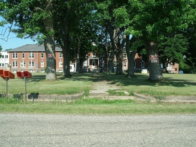 Building Photo - 2940 Cambria Rd