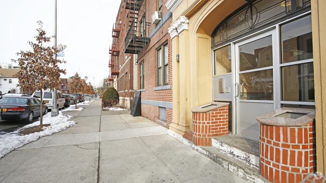Building Photo - 717-721 Avenue C