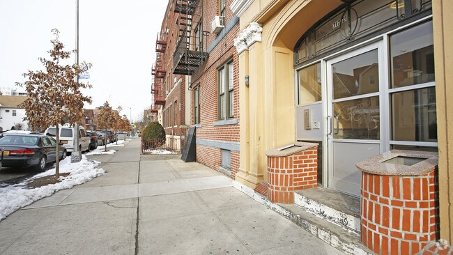 Foto del edificio - 717-721 Avenue C