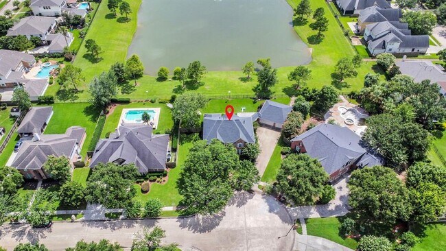 Building Photo - 1702 Sandy Lake Dr