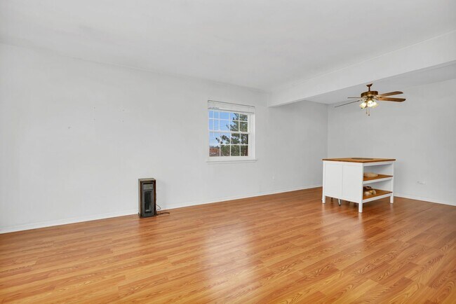 Building Photo - 18W155 63rd St