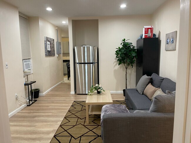 Foto del edificio - 871 Harrison Ave