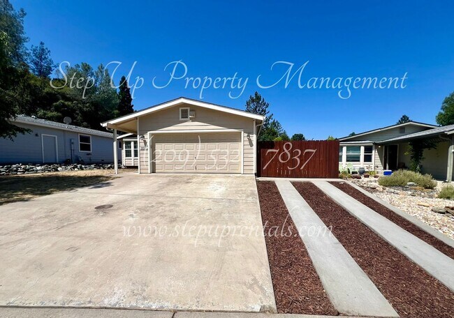 Building Photo - Charming 3-Bedroom Home in Jamestown with ...