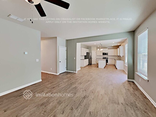 Building Photo - 577 Shady Glen