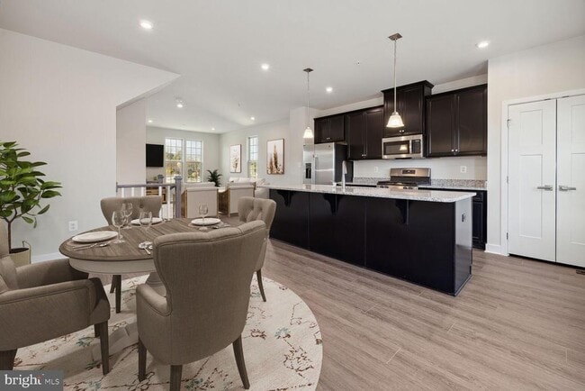 Foto del edificio - 9643 Tall Oaks Rd