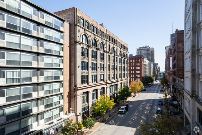 Building Photo - Lucas Lofts