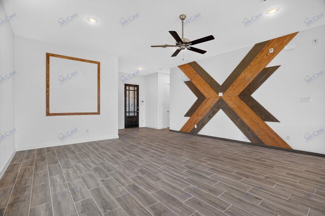 Building Photo - 620 Godley Rnch