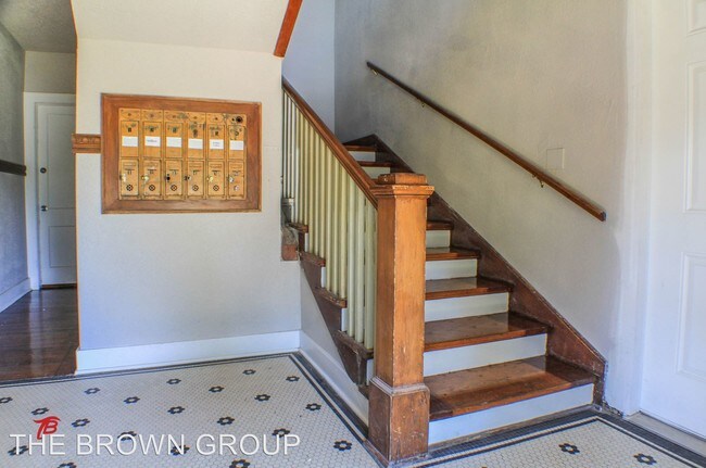 Building Photo - 723 Culbertson Dr