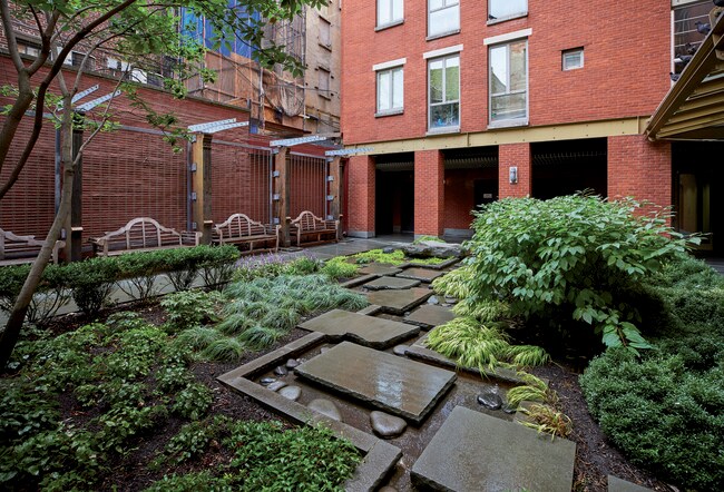 Foto del edificio - 217 Front St