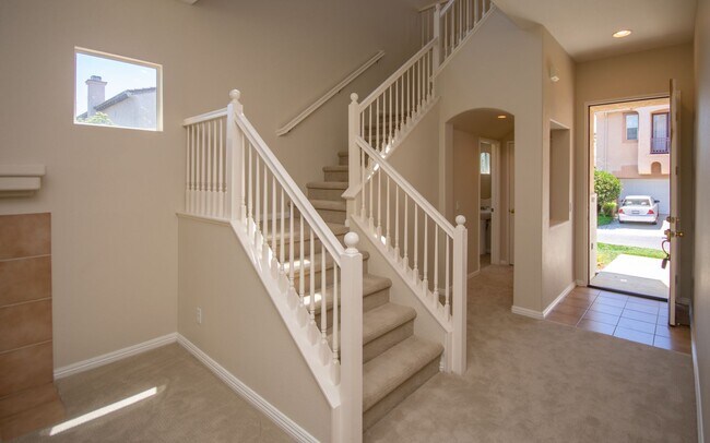 Foto del edificio - 3 Bd Home in the San Raphael Gated Community!