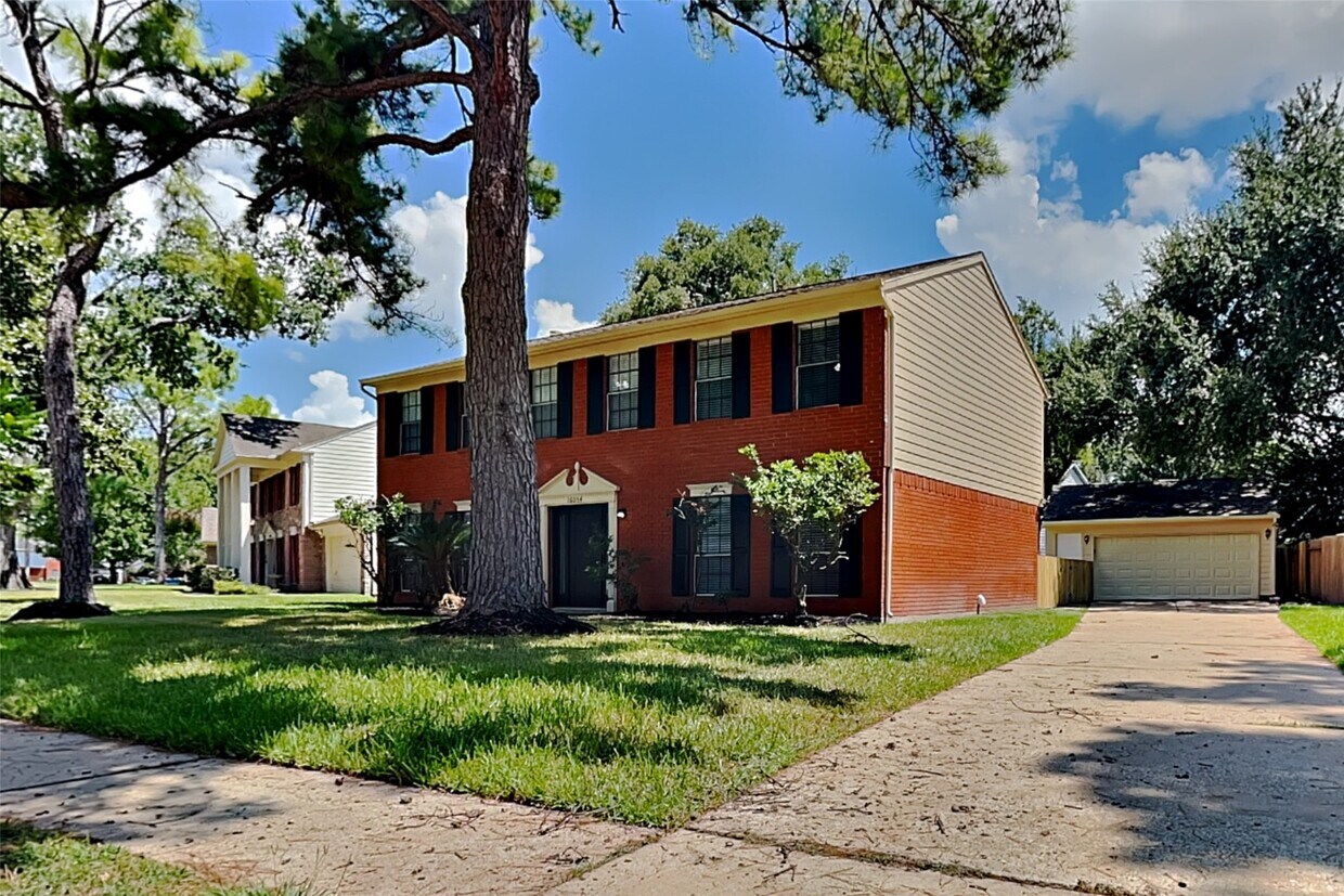 Foto principal - 16054 Pinyon Creek Dr