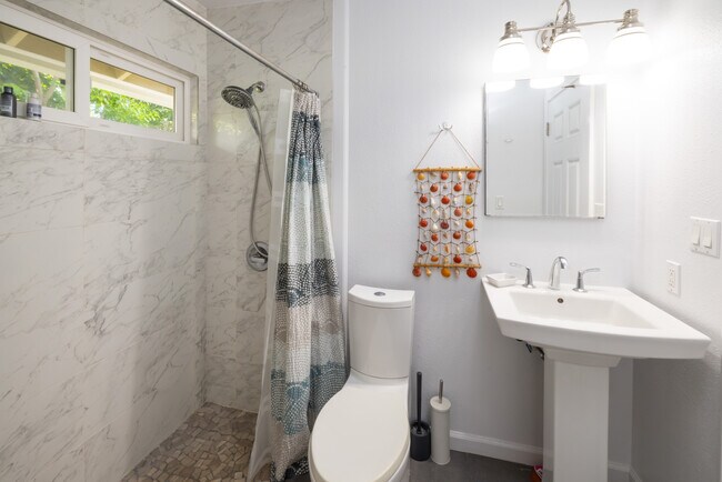 renovated Bathroom - 811 N Kalaheo Ave