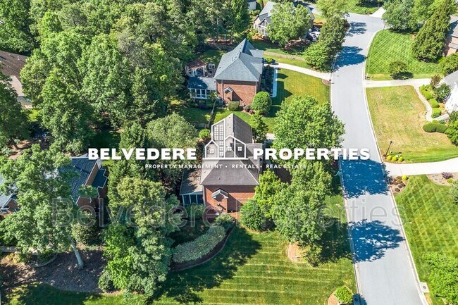 Building Photo - 104 Castleton Pl